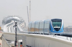 The Metro train is tested on a stretch of completed track opposite Jebel Ali Free Zone. The train with a driver clearly visible in the front carriage made several journeys of about 400 meters from the station under construction to the end of the line at the Jafza International Headquarters building.