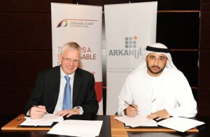 from left to right: Richard Bowker, Chief Executive Officer, Etihad Rail, and Saeed Al Mutawa Al Dhaheri - Vice President Projects, Arkan.