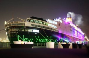     *  Image Credit: Asghar Khan/Gulf News     * The Queen Elizabeth 2, docked in Dubai, opens to the public for a glamorous New Year's celebration from Saturday evening to the early hours of Sunday morning.