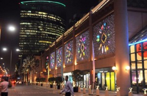 BurJuman brightens up DSF shopping with discounts & shopping raffles.