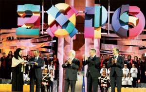 Shaikh Ahmed bin Saeed Al Maktoum, Reem Ibrahim Al Hashemi and other officials at the closing ceremony of the Expo Milano 2015 on Saturday.