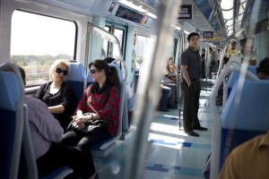 On February 21, Dubai residents will be urged to use buses and the Metro to cut carbon emissions and for a healthier lifestyle. Razan Alzayani / The National