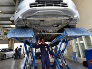 A vehicle being checked at the Wasel Vehicle Testing Centre before the renewal of registration.Image Credit: Virendra Saklani/Gulf News Archives