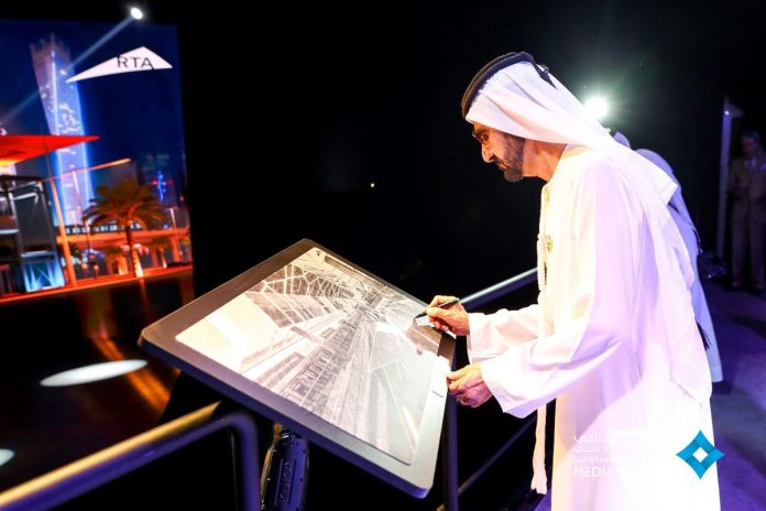 @HHShkMohd, accompanied by Maktoum bin Mohammed, visits @GITEXTechWeek and tours pavilions of international companies participating in the exhibition.